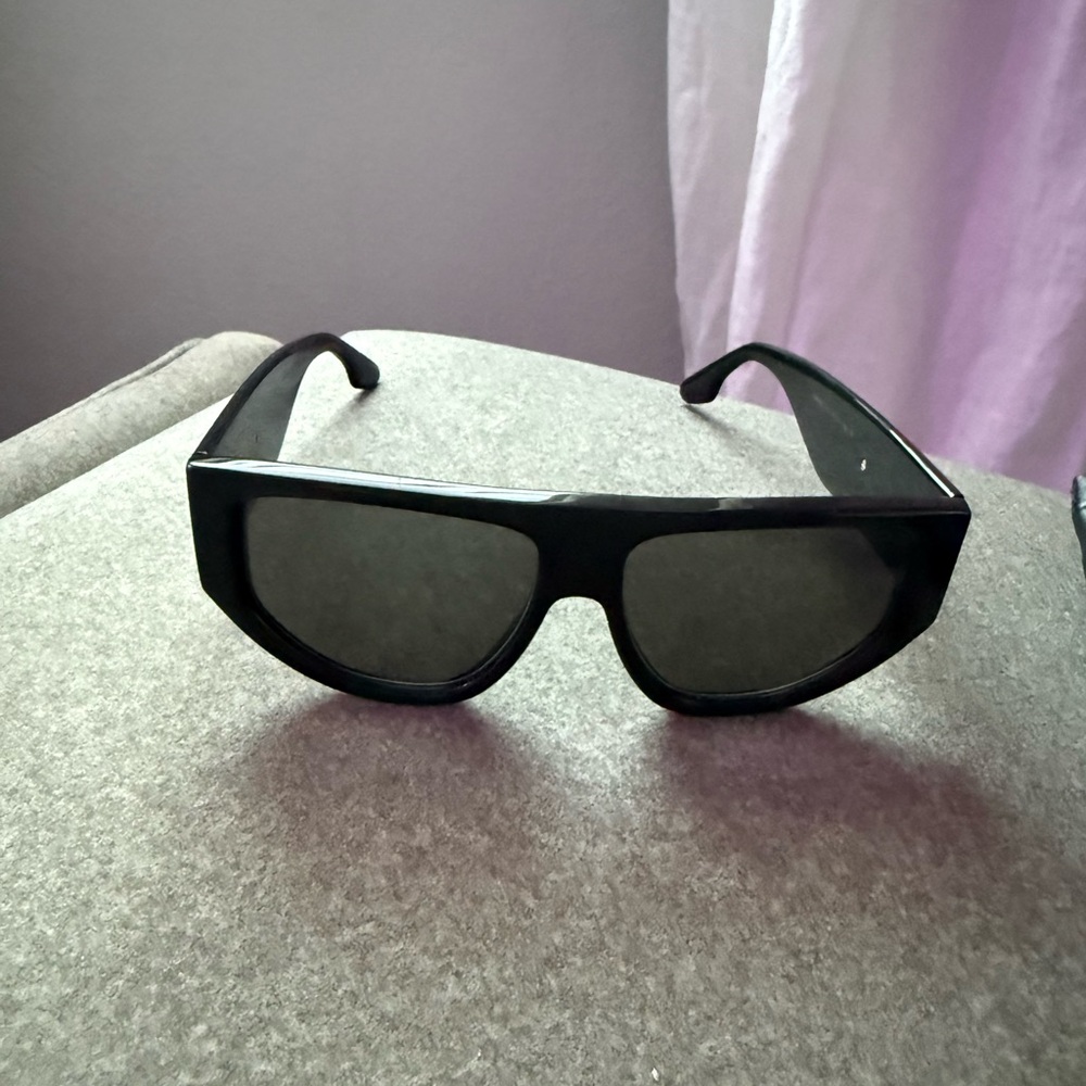 Victoria Beckham Black Rectangular Logo Sunglasses - image 2